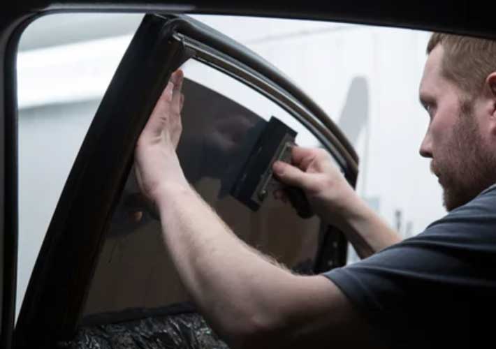 Why Las Vegas Drivers Rely on Car Power Window Repair for Affordable Solutions